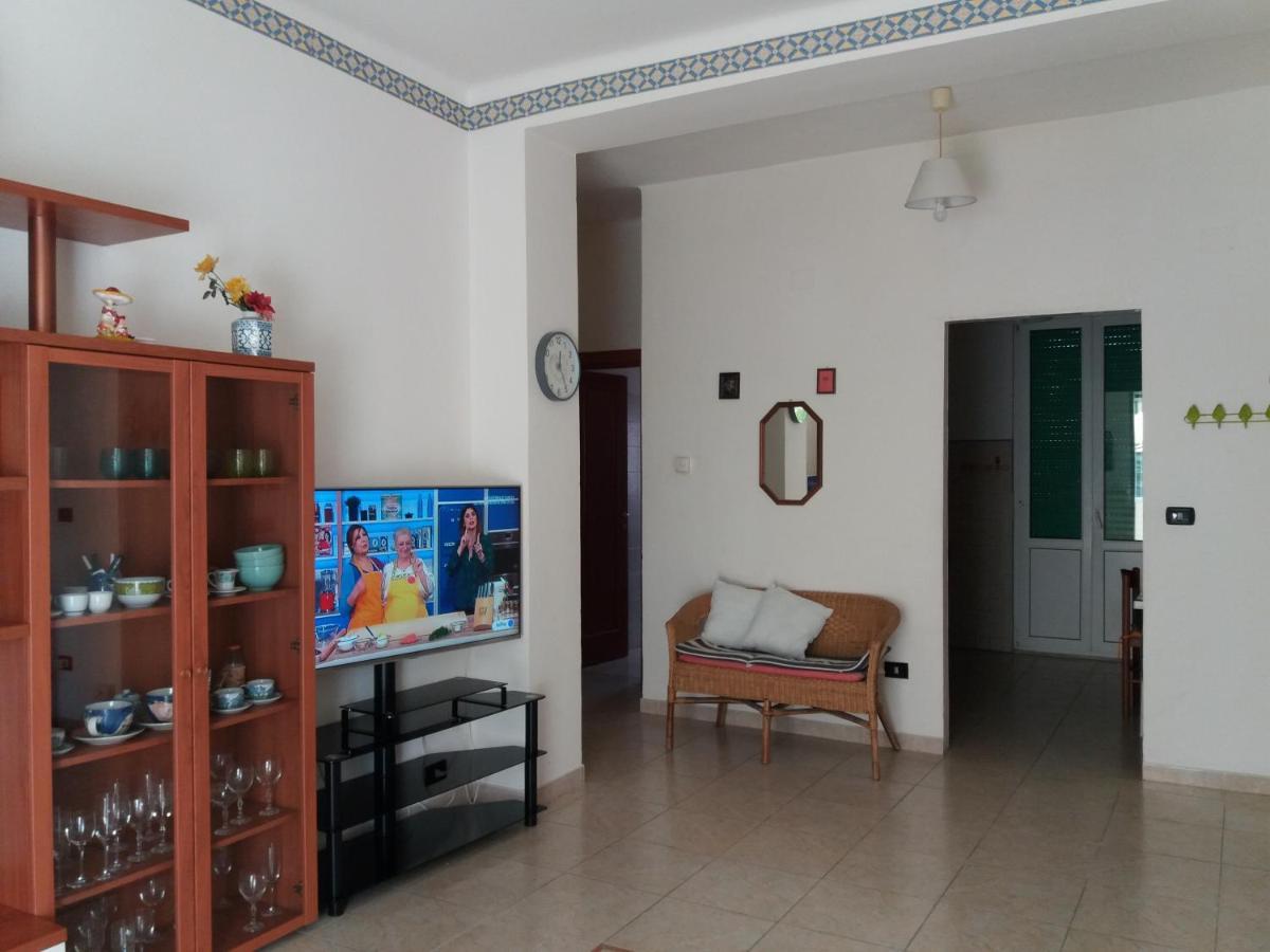Casa Vacanze Lida Marina Di Carrara Bagian luar foto