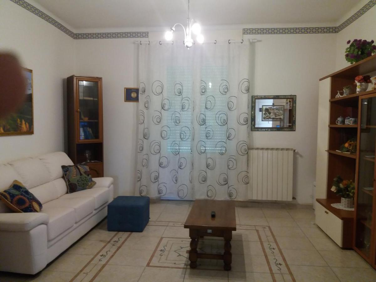 Casa Vacanze Lida Marina Di Carrara Bagian luar foto