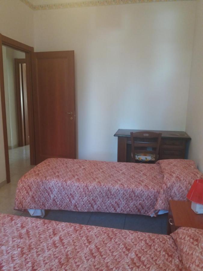 Casa Vacanze Lida Marina Di Carrara Bagian luar foto