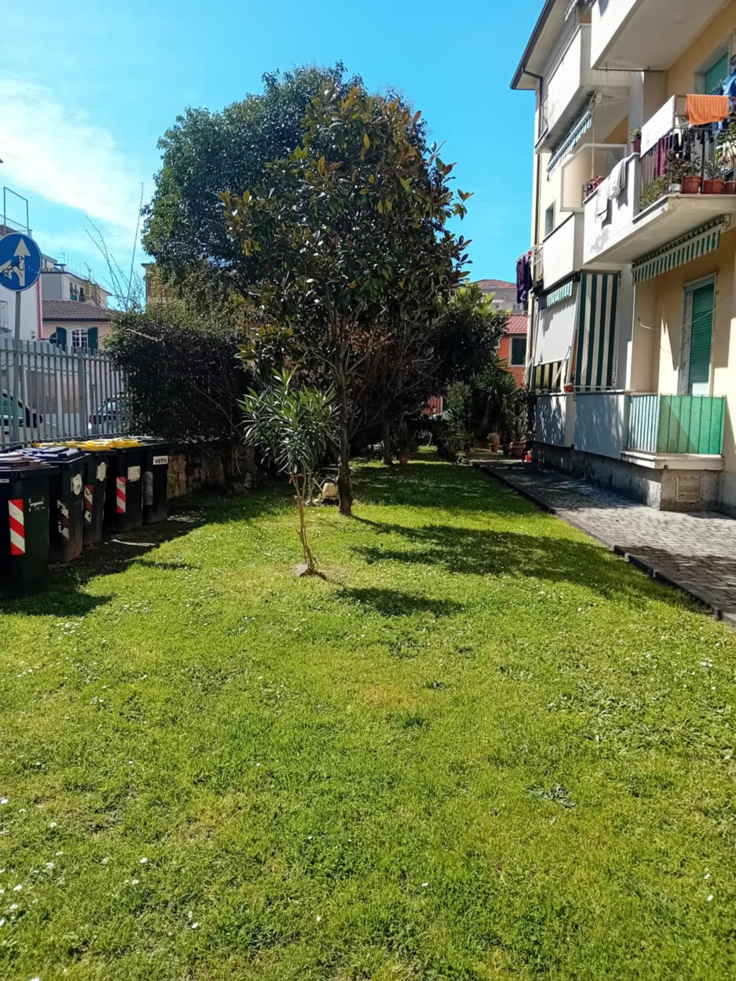 Casa Vacanze Lida Marina Di Carrara Bagian luar foto