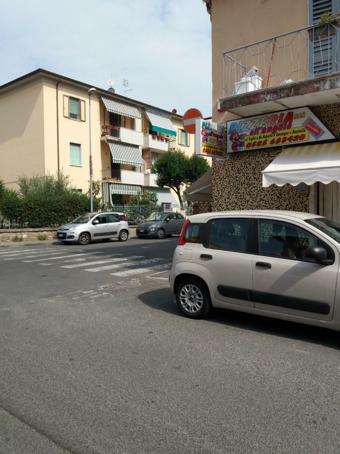 Casa Vacanze Lida Marina Di Carrara Bagian luar foto